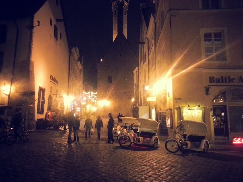 Glow Taxi Tallinn Old Town